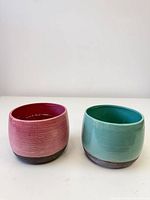 Front view of both planters showing colors and size