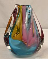 Front view showing multicolored Sommerso layers