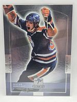 Front view of holographic Upper Deck HOF 8 Gretzky card