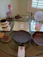 overview of all decorative items on table