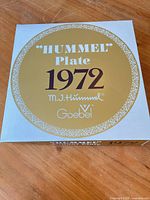 Closed box top with Hummel Plate 1972 branding