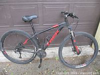 Full side view of Trek Marlin 7 bicycle