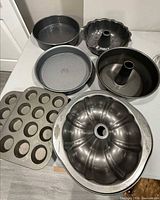 Overview of all five bakeware pieces