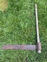 Full view of froe showing blade orientation and handle