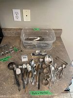 Overview of all flatware groups in bin and countertop