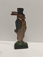 Front view of rabbit sculpture