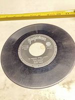 A-side label showing Jugoton logo, track title "Oj Vrbasu, Vodo Ladna", artist Ilija Lakić, catalogue SY-1211