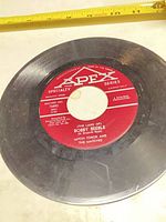 Side showing Apex label for (The Land Of) Bobby Beeble