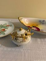 Sugar pot, fruit plate and oval bowl overview