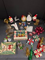 Entire lot overview showing all vintage Christmas items