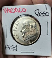 Obverse of 1977 Mexico 1 Peso coin in 2×2 flip