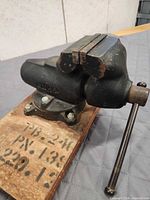 Side view showing full vise on board