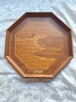 Full view of octagonal tray front