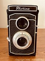 Front view showing twin lenses, Rodenstock Achromat 80 mm f/8 and Tempor shutter