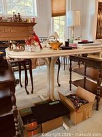 Overall view of table in room