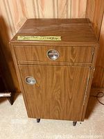 Closed cabinet front
