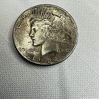 Obverse view showing date 1922 and Liberty design