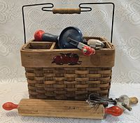 Overall view of basket with utensils displayed