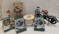 Group shot showing all items in lot