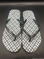 Top view showing full pair pattern and logo