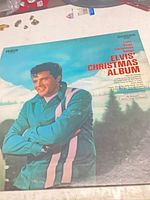 Front cover of Elvis' Christmas Album sleeve