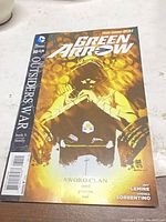 Front cover of Green Arrow #30 comic