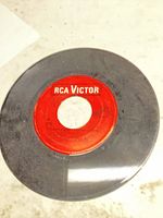 Vinyl single showing red RCA Victor label
