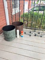 Full lot showing both planters, two caddies and size reference
