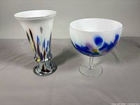 Vase and pedestal bowl side by side showing size and colour pattern