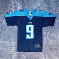 Front view of Tennessee Titans Steve McNair #9 jersey