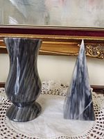 Bud vase and pyramid set front view showing marble color and veining