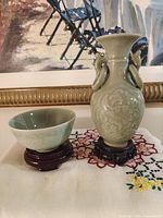 Vase, bowl and both stands front view