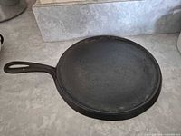 Round cast iron griddle top view