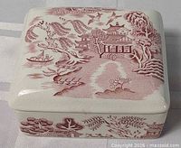 top view of closed lidded box showing willow transfer design