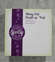 Front of Scentsy box labeled Mossy Oak Break-up Pink replacement dish