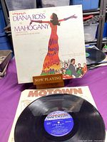 Front cover and vinyl showing Motown label