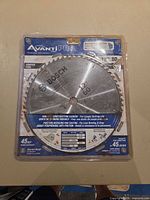 Front of Bosch 12" 60T blade inside clear Avanti Pro package