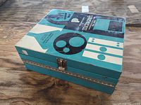 Closed turquoise Porter Microcraft case