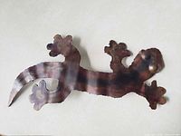 full view of copper gecko front