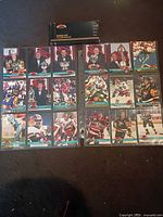 Overview of cards in sleeves and outer box