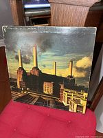 Front cover of Pink Floyd Animals LP