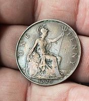 Reverse of 1920 one penny coin showing Britannia