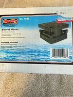 Retail box showing Scotty branding, model 1026 and product image
