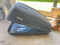 Closed Thule Excursion cargo box side profile