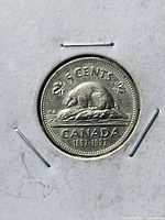 Reverse of 1992 Canada 5-cent coin showing beaver design and denomination