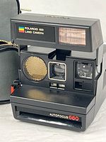 Front view of Polaroid 600 Land Camera Autofocus 660