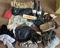 Overview of entire lot with bags, shoes, stationery, gloves, lace items