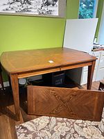 Table without leaf in place