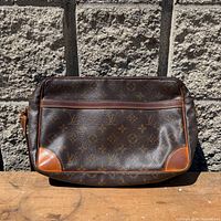 Front view of Louis Vuitton Trocadero bag