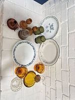 Overview of all plates, glassware, shakers and vases